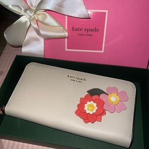 Kate Spade ♠️ Petal Saffiano Zip-around Continental Wallet